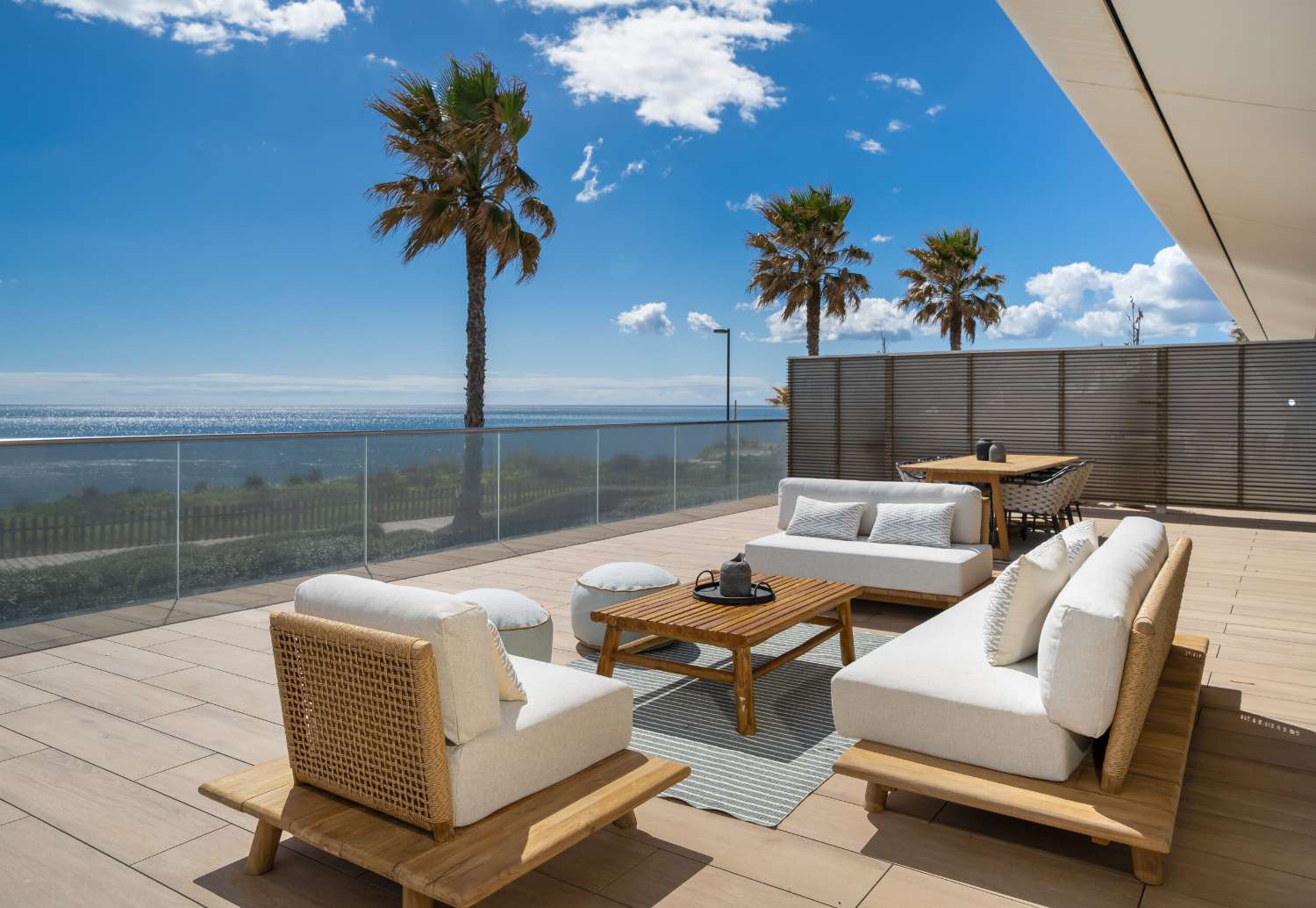 It is a privileged project on the beachfront, Estepona