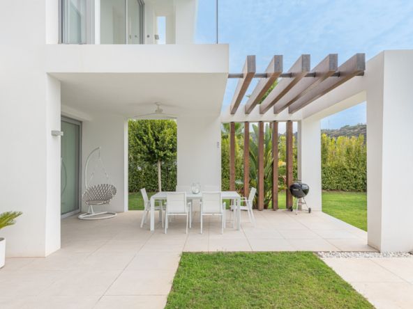 Près de l’hôtel se trouve l’un des plus beaux terrains de golf de Marbella