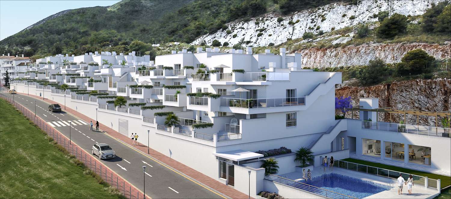 The development is located in Benalmádena (Málaga). Everything you need to enjoy leisure time