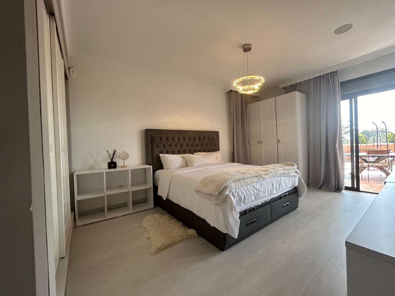 Duplex penthouse nær stranden i Estepona