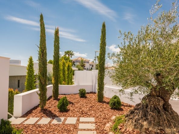 Stunning villa with spectacular views in La Alqueria