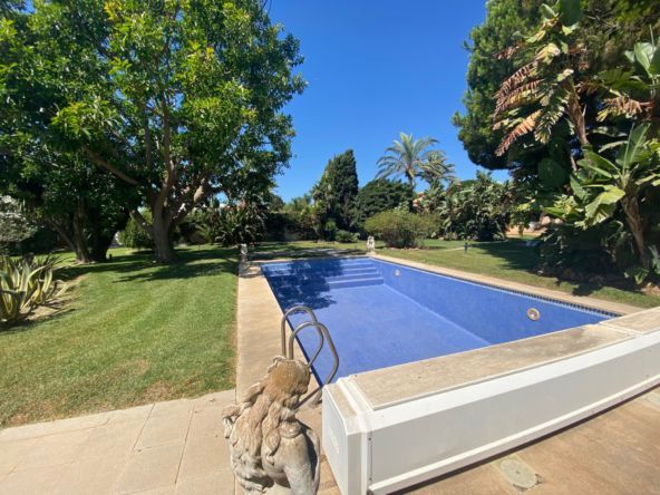 Luxe villa gelegen in het hart van Guadalmina Baja