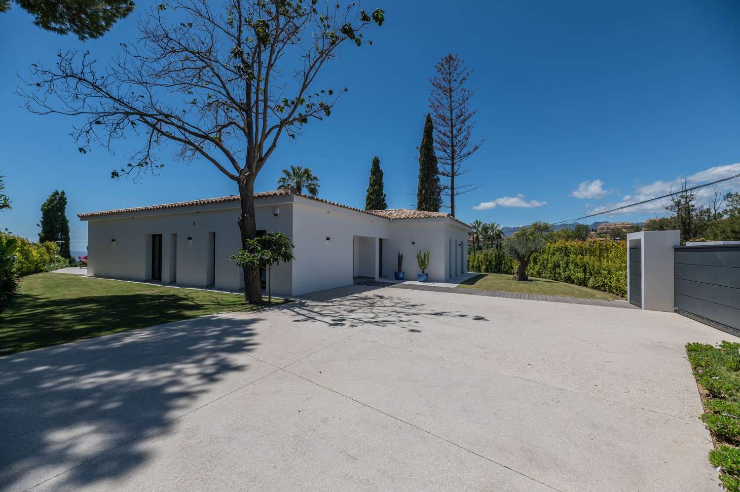 Spectaculaire villa contemporaine de plain-pied avec vue panoramique sur la mer, Elviria, Marbella