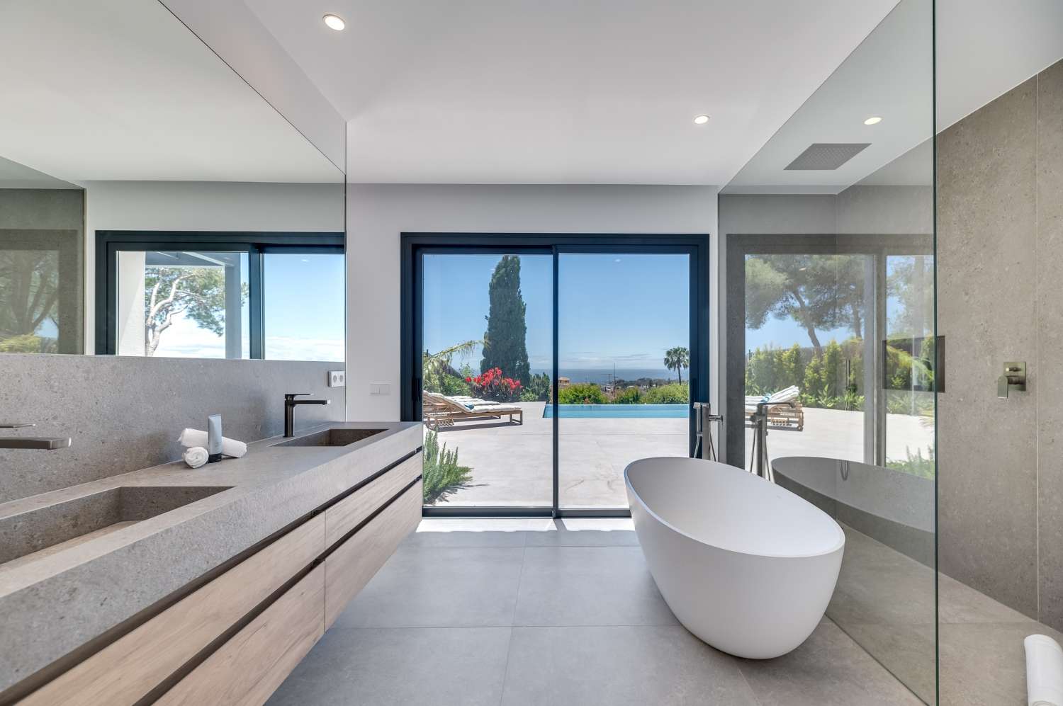 Spectaculaire villa contemporaine de plain-pied avec vue panoramique sur la mer, Elviria, Marbella