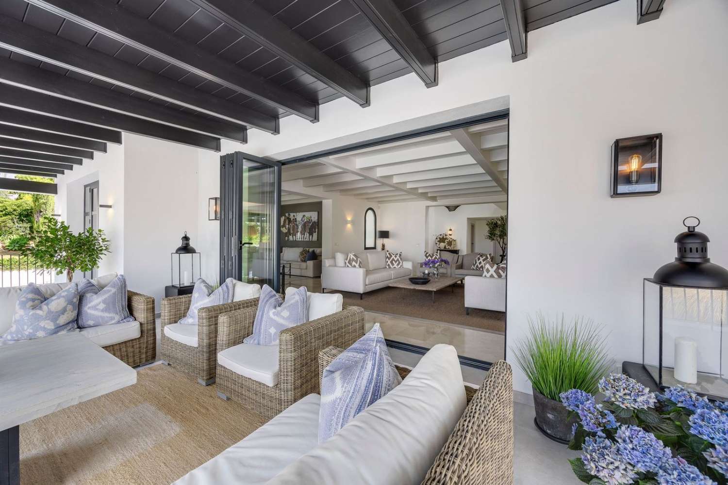 Villa-Chalet en venta en Elviria, Marbella