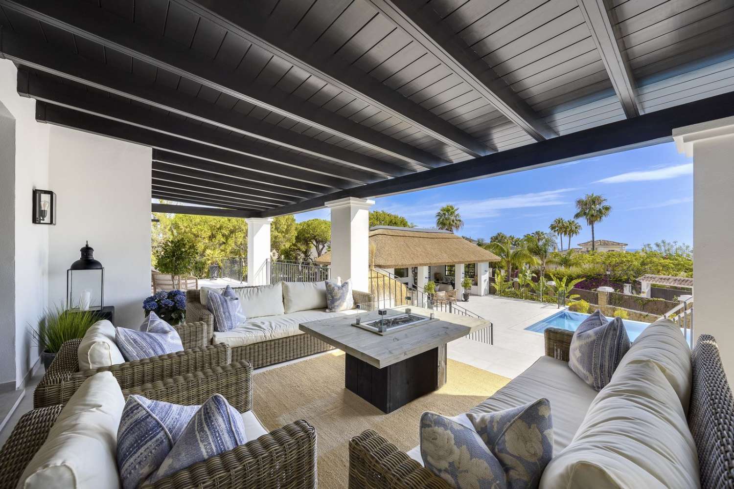 Villa-Villa zu verkaufen in Elviria, Marbella