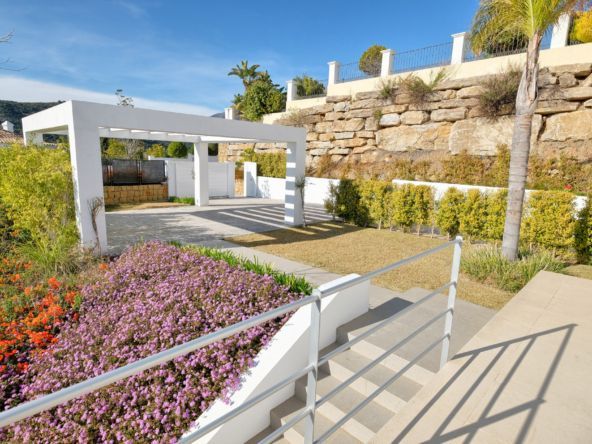 Geweldige nieuw gebouwde villa gelegen in Puerto del Capitan