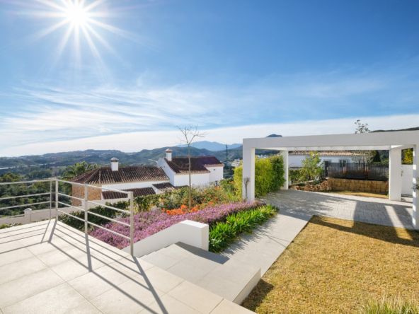 Erstaunliche neu gebaute Villa in Puerto del Capitan