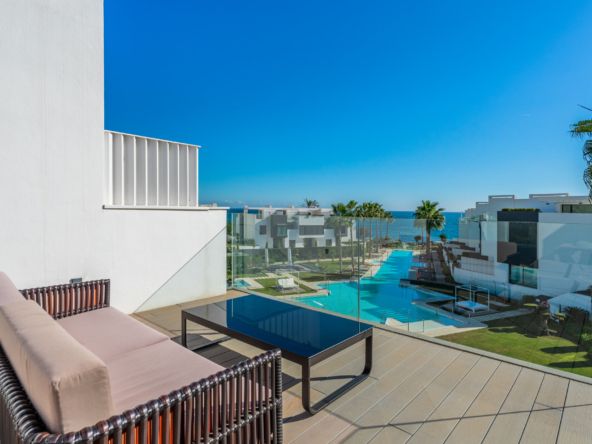 Splendida casa a schiera con vista sul mare a Estepona