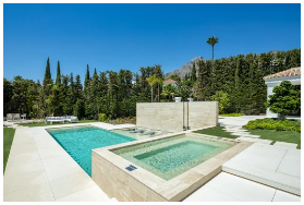 Luxe moderne villa met prestigieuze locatie in Sierra Blanca