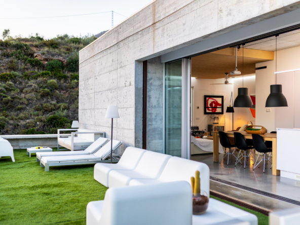 Luxusvilla mit modernem Stil und minimalistischem Design in Valtocado, Mijas