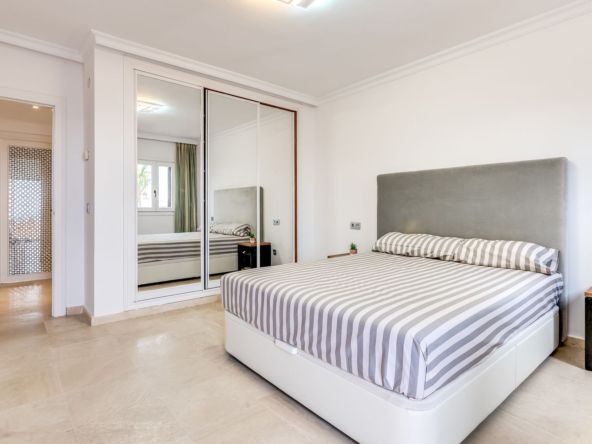 Magnifica casa a schiera con 4 camere da letto a Marbelah Pueblo, Marbella