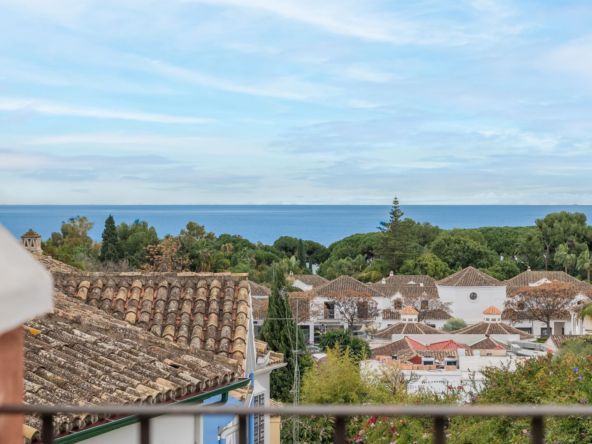 Nádherný městský dům se 4 ložnicemi v Marbelah Pueblo, Marbella