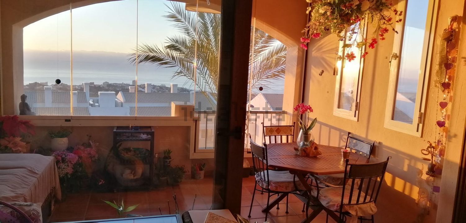 Nous vous présentons un appartement situé à Benalmadena