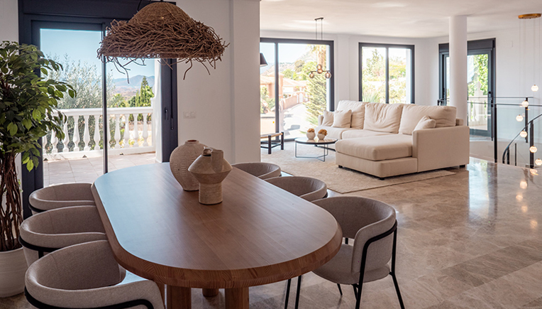 Superbe villa avec vue panoramique sur la mer et la montagne à Mijas